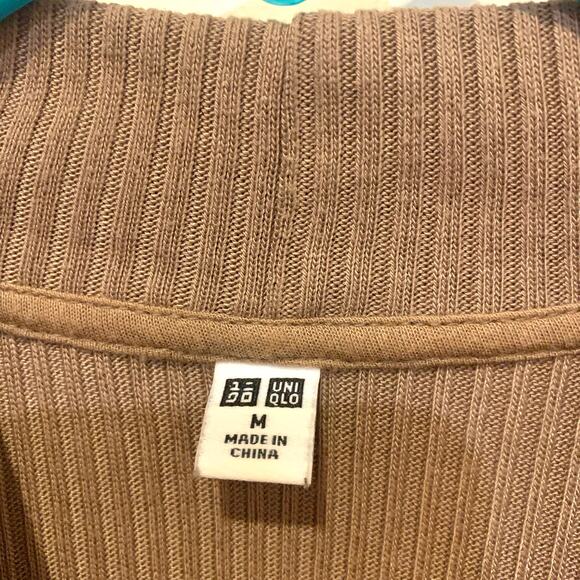 3/$15 Uniqlo Ribbed High Neck Long Sleeve Top in Brown / Tan - Picture 5 of 7